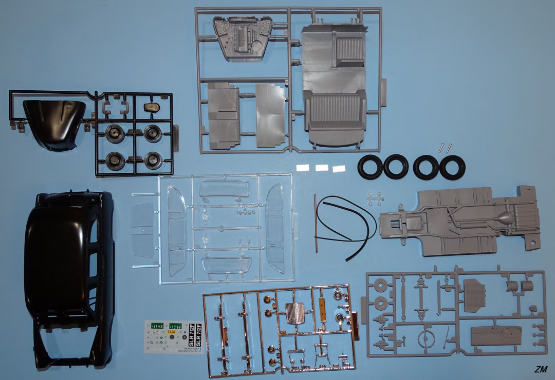 Aoshima 05967 FX-4 London Black Cab 1/24 – immagine 2