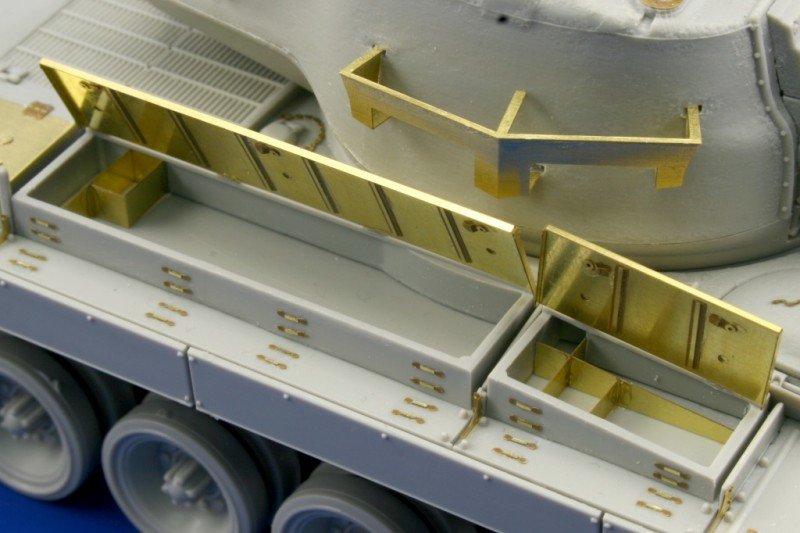Eduard 36113 M-26 tool boxes 1/35 Hobby boss – image 4