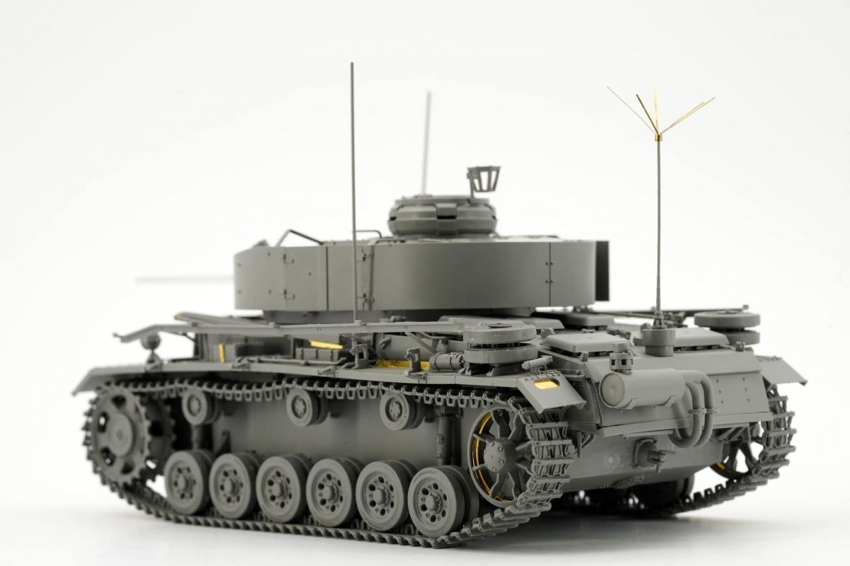 Border Model BT-048 Pz.Bef.Wg.III Ausf.K 2in1 w/Schürzen 1/35 – zdjęcie 2