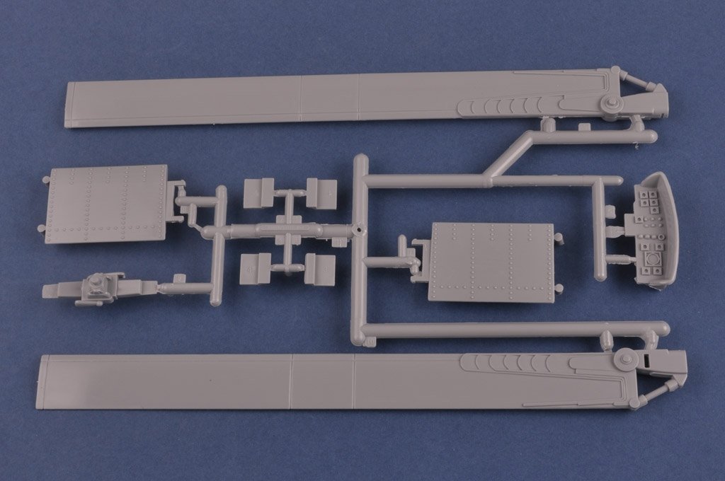 Hobby Boss 81806 UH-1 Huey B 1/18 – zdjęcie 13