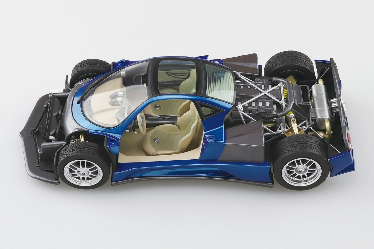 Aoshima 05602 SC7 Pagani Zonda C12S 2000 1/24 – zdjęcie 4