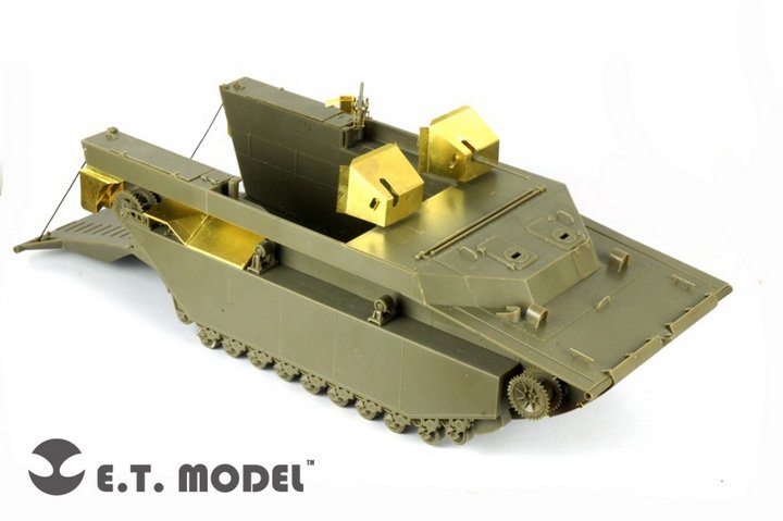 E.T. Model E35-121 U.S. Water Buffalo LVT-4 (Early version) (For AFV 35205) 1/35 – zdjęcie 2