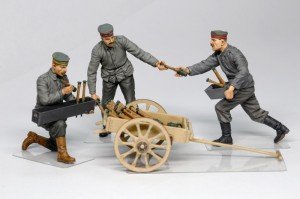 Copper State Models F32-006 German aerodrome personnel ordnance team with cart 1/32 – zdjęcie 2