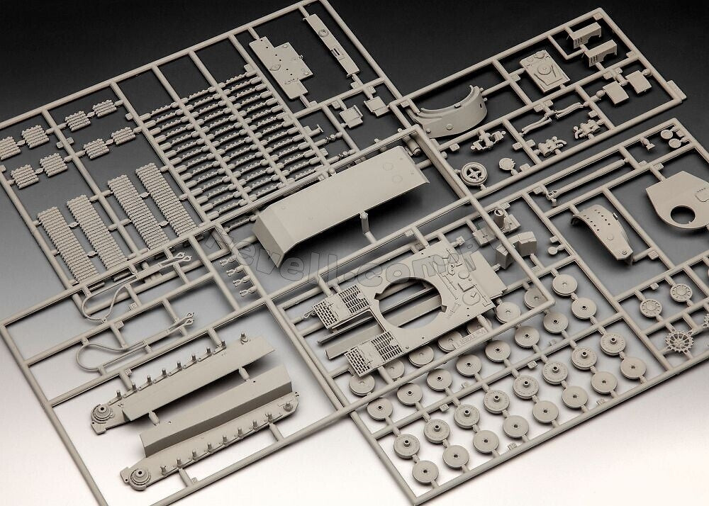 Revell 63262 PzKpfw VI Ausf. H Tiger - model set 1/72 – image 7