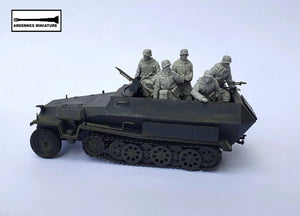 Ardennes Miniature 35022 GERMAN SOLDIER 1944 1/35 – image 5
