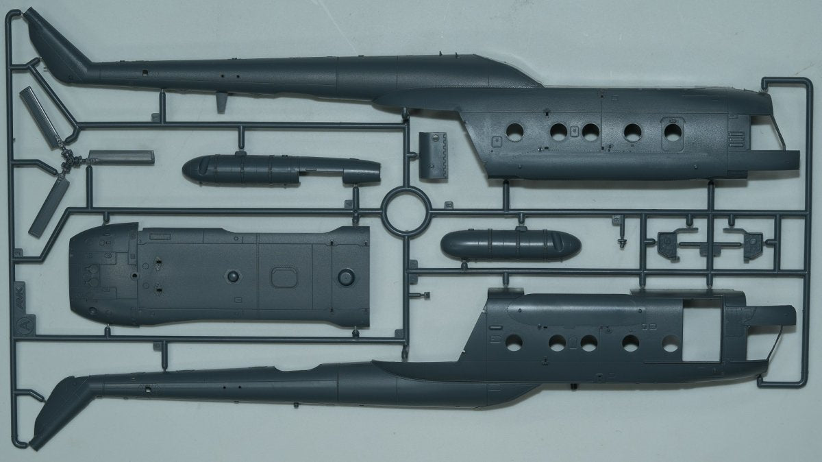 AMK 88010 Mi-17 Hip Early 1/48 – immagine 3