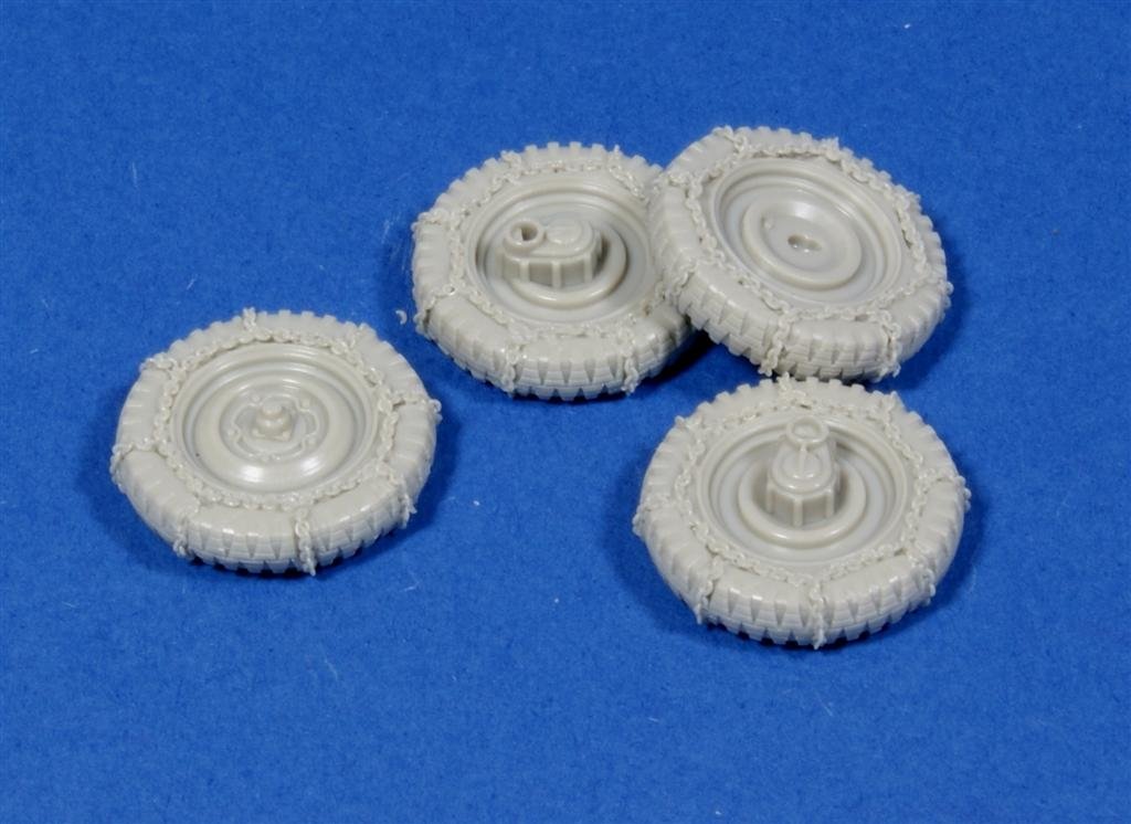 Panzer Art RE35-135 Road wheels witch chains for VW “Kubelwagen” 1/35 – zdjęcie 2