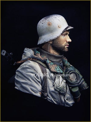 Young Miniatures YM1849 German Motorcyclist East Front WWII 1/10 – image 6