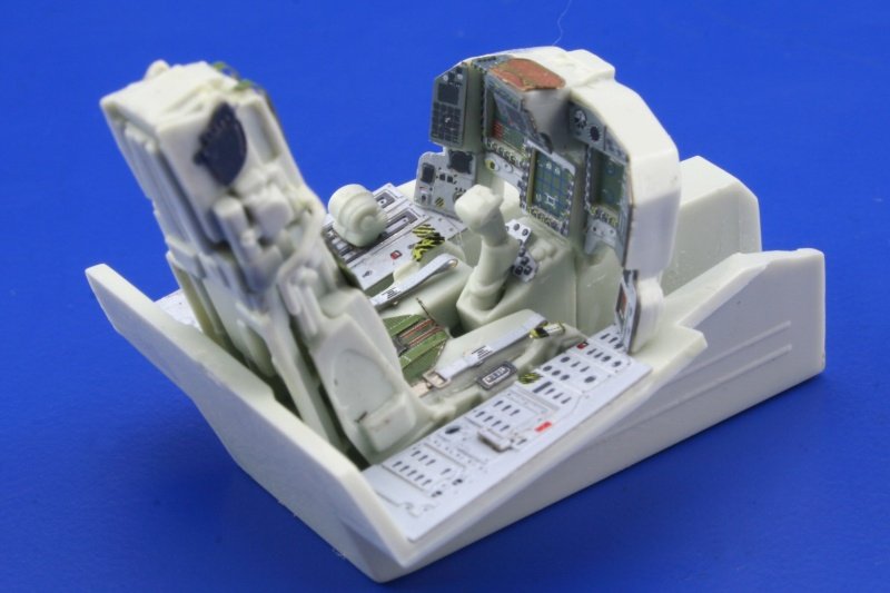 Eduard 49367 EF-2000 Typhoon Single Seater 1/48 Revell – zdjęcie 6