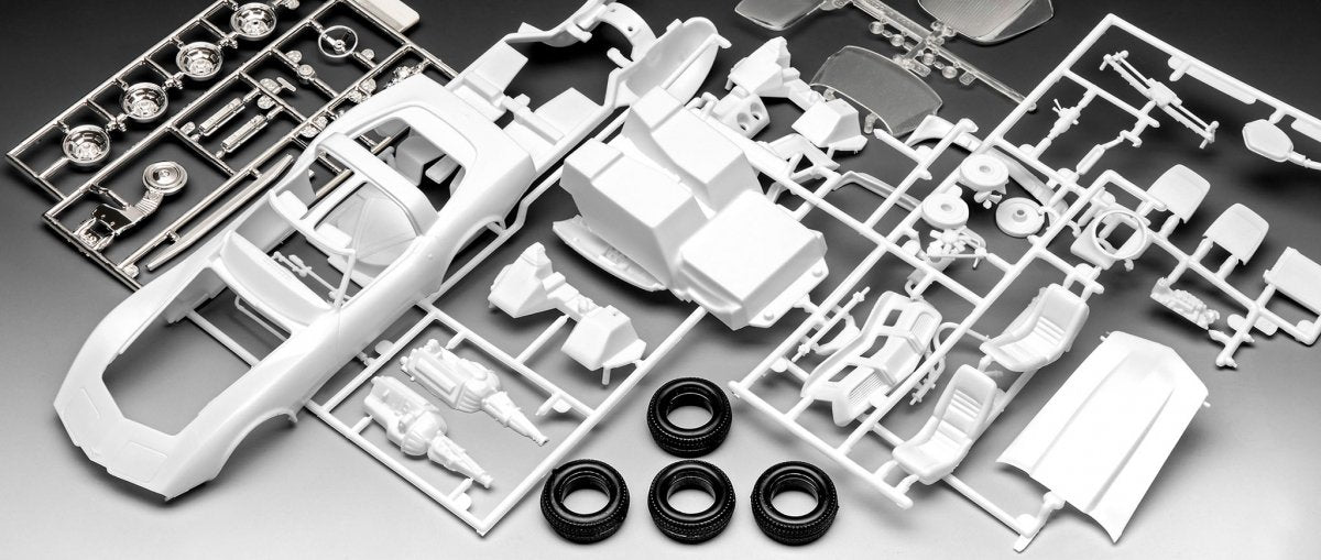 Revell 67646 78 Corvette Indy Pace Car - Model Set 1/24 – immagine 7