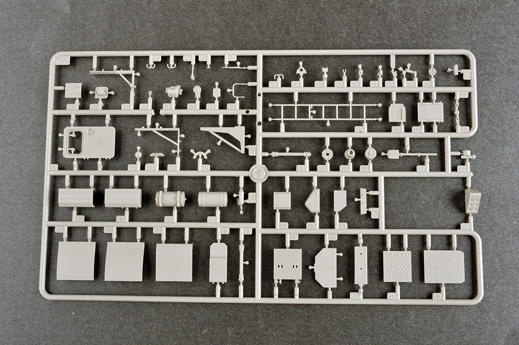 Trumpeter 01082 15U175 TEL of RS-12M1 Topol-M ICBM complex 1/35 – zdjęcie 8