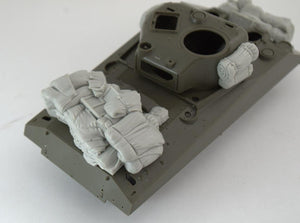 Panzer Art RE35-483 Stowage set for M4 “Firefly” 1/35 – image 3