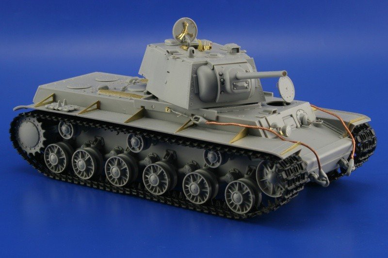 Eduard 35824 KV-1 Model 1942 1/35 Trumpeter – image 6