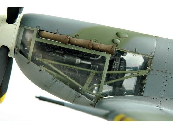 Trumpeter 02413 Spitfire MK.VI 1/24 – image 6