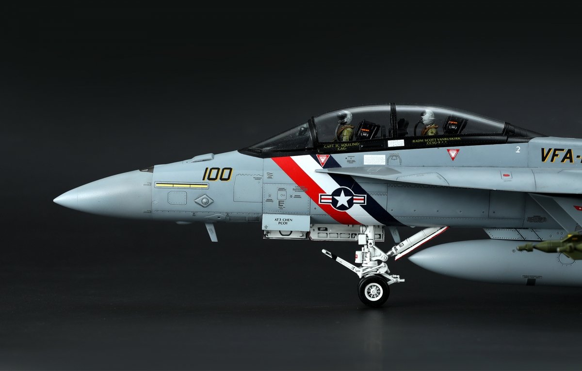 Meng LS-016 BOEING F/A-18F SUPER HORNET BOUNTY HUNTERS 1/48 – zdjęcie 6