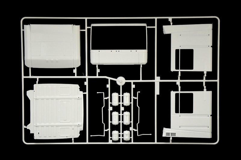 Italeri 3941 RENAULT AE500 MAGNUM - 2001 1/24 – zdjęcie 4