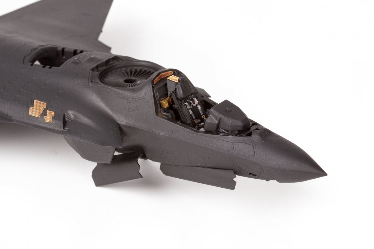 Eduard SS832 F-35B TAMIYA 1/72 – immagine 3