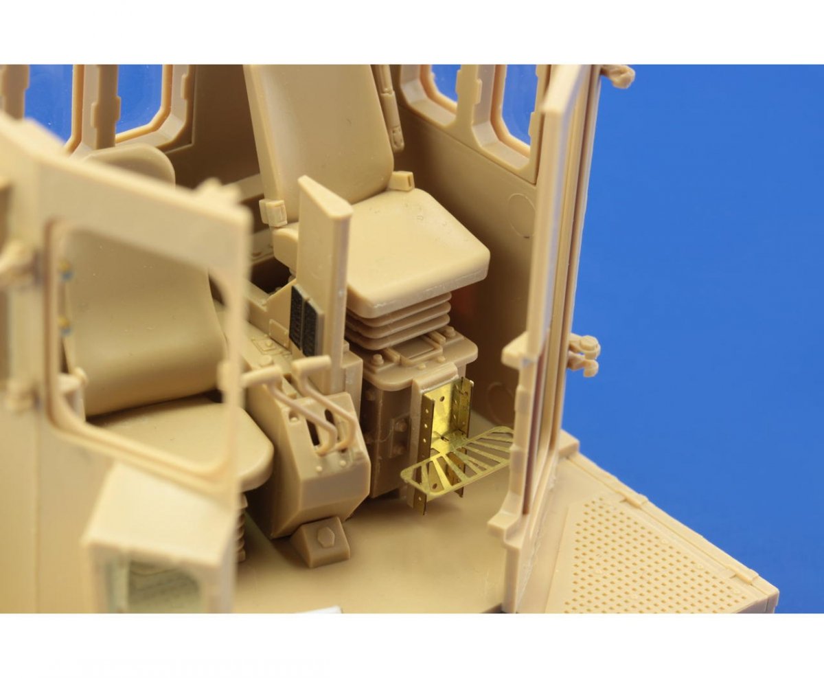 Eduard 36268 Doobi Bulldozer interior - colour 1/35 Meng – zdjęcie 4