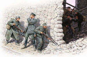 Master Box 3571 Who is that? German mountain troops and Soviet Marines (Spring 1943) 6 figures set 1/35 – zdjęcie 2