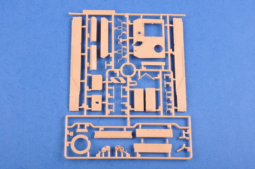 Hobby Boss 80135 German STURMPANZER IV EARLY VERSION MID PRODUCTION W/INTERIOR – zdjęcie 9