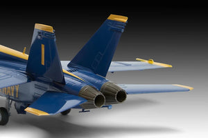 Revell 05613 Boeing F/A-18 E Super Hornet &amp; Grumman F6F-5 Hellcat - Blue Angels 80 Years 1/72