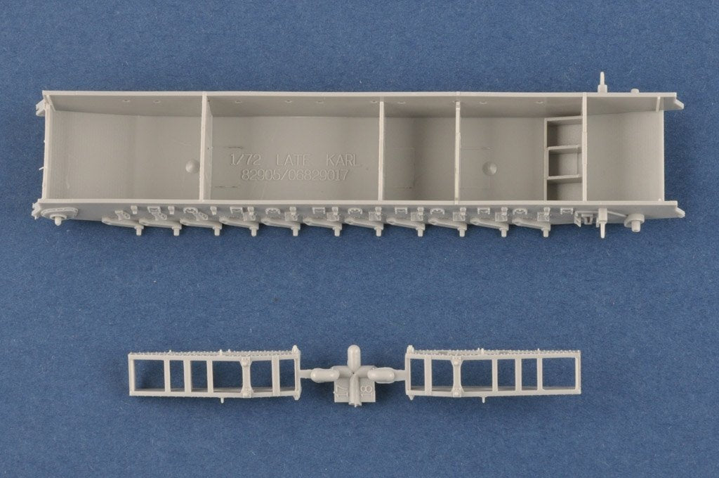Hobby Boss 82961 German KARL-Geraet 040/041 on Railway Transport Carrier 1/72 – zdjęcie 12