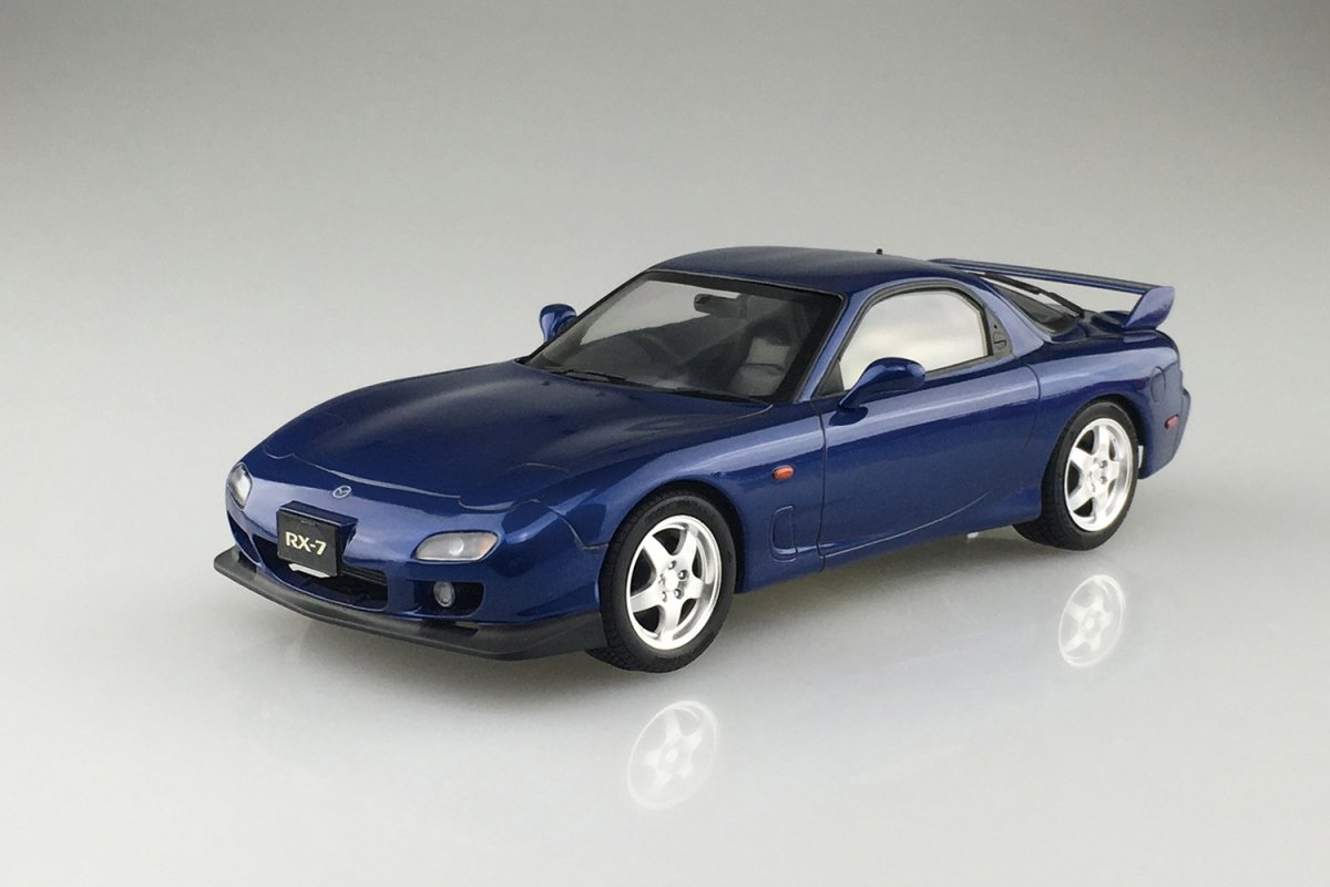 Aoshima 05498 MAZDA FD3S RX-7 &amp;#39;99 (Innocent Blue Mica) 1/24 – zdjęcie 2