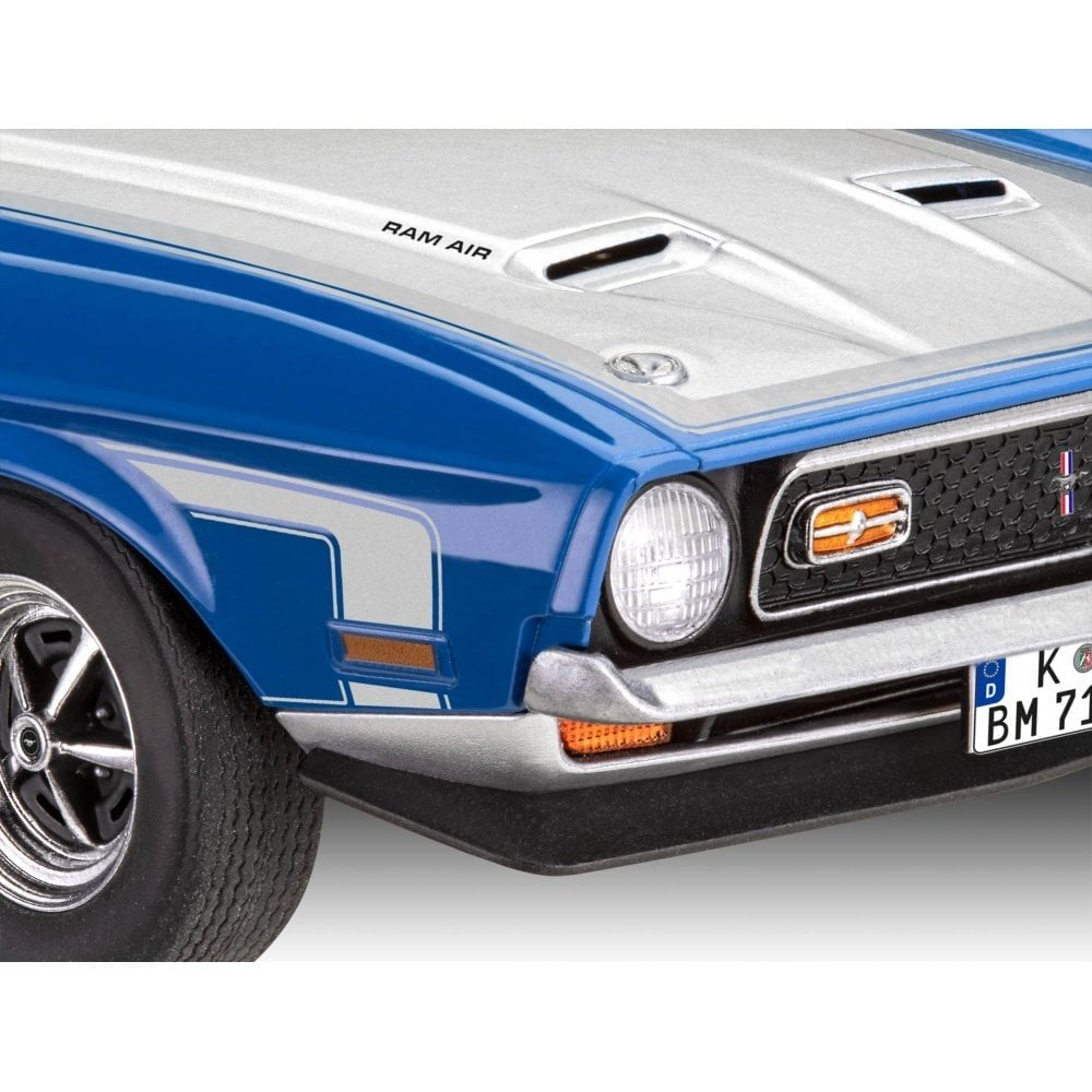 Revell 67699 &amp;#39;71 Mustang Boss 351 Model Set 1/25 – image 3