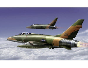 Trumpeter 01650 F-100F Super Sabre 1/72