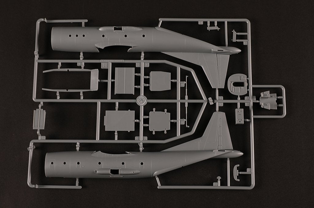 Hobby Boss 83906 Chinese Y-9 1/144 – zdjęcie 5
