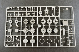 Trumpeter 01078 M920 Tractor tow with M870A1 semitrailer 1/35 – image 16