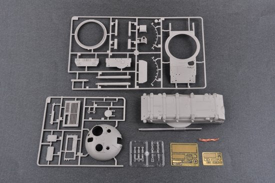 Trumpeter 01550 Russian T-62 Mod.1975 With KMT-6 Mine Plow 1/35 – image 6