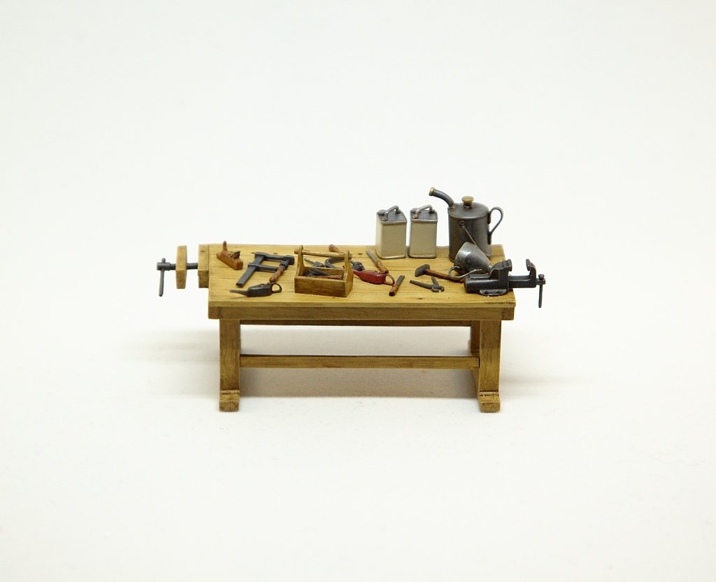 Copper State Models AE32-004 Work bench with vice 1/32 – Bild 2