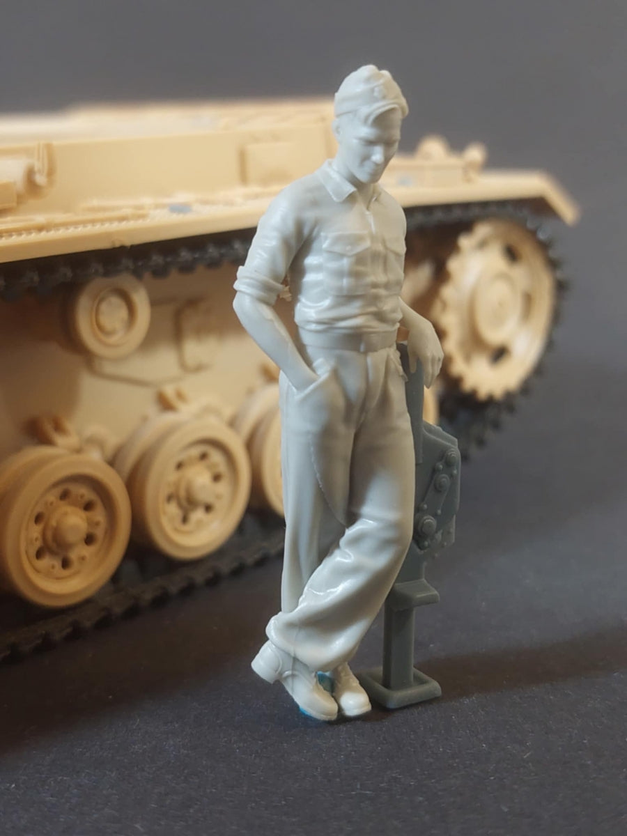 Panzer Art FI35-238 German tank mechanic at work No1 1/35 – zdjęcie 3