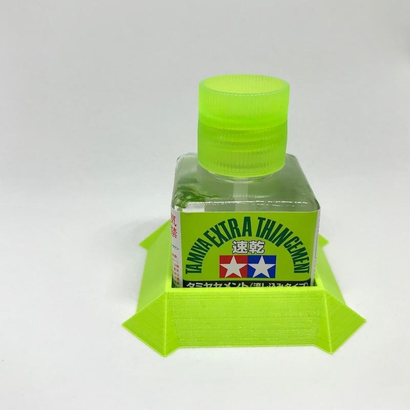 Ultimate Modeling UMP070 Ultimate Glue Bottle Holder (for Tamiya)