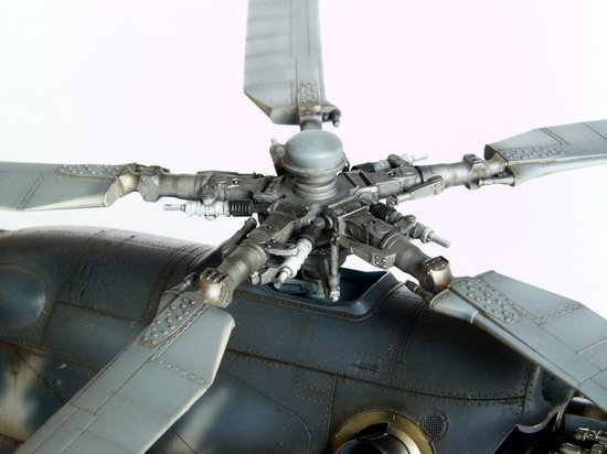 Trumpeter 05103 Mil Mi-24V Hind-E Helicopter – zdjęcie 9