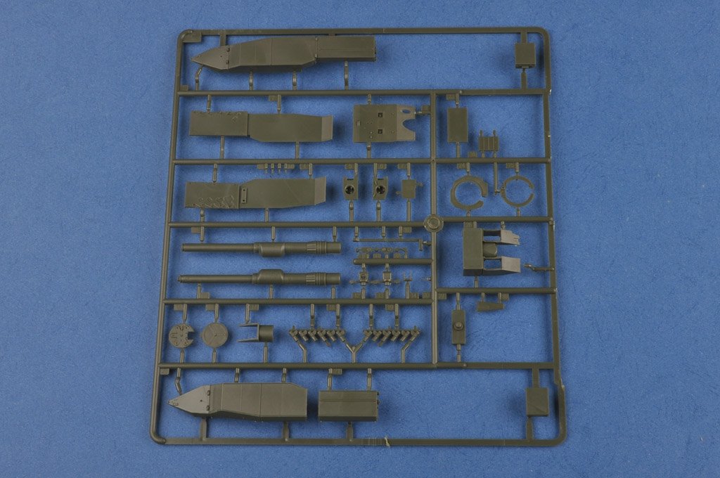 Hobby Boss 83867 Leopard 2A4M CAN – image 6