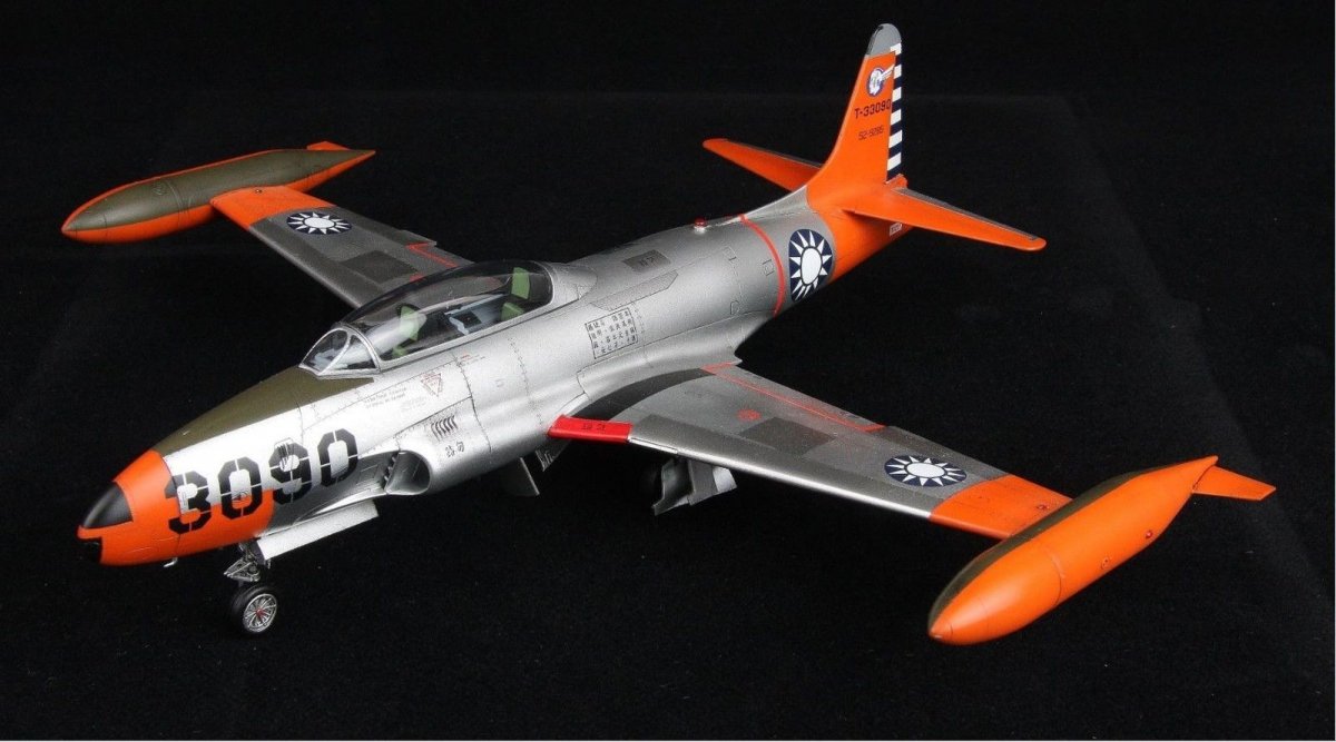 Great Wall Hobby S4805 RoCAF T-33A Shooting Star 1/48 – immagine 2