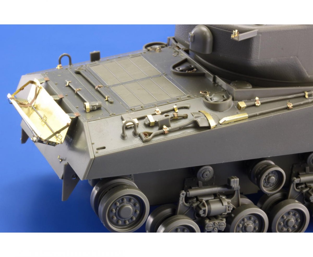 Eduard 36301 M4A3E8 Sherman TAMIYA 1/35 – image 6