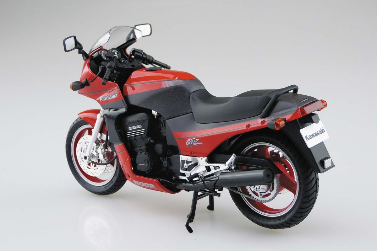 Aoshima 05454 KAWASAKI GPZ900R NINJA A7 with CUSTOM PARTS 1/12 – zdjęcie 2
