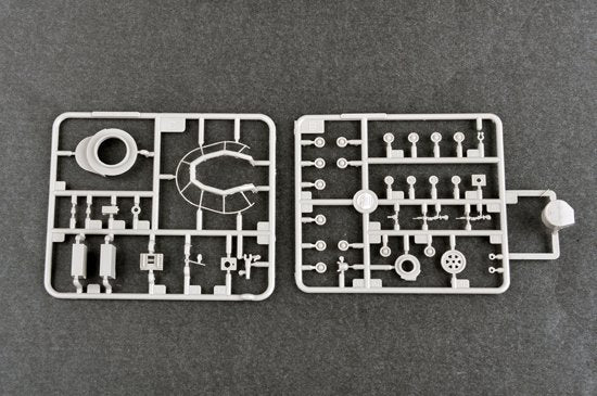 Trumpeter 07150 Soviet T-28 Medium Tank (Welded) 1/72 – image 7