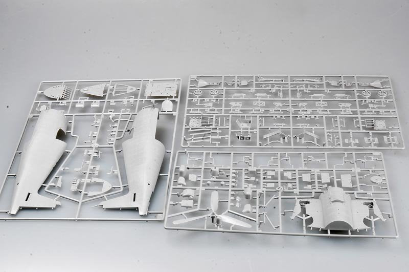 Trumpeter 02257 Grumman F6F-5 Hellcat 1/32 – image 2