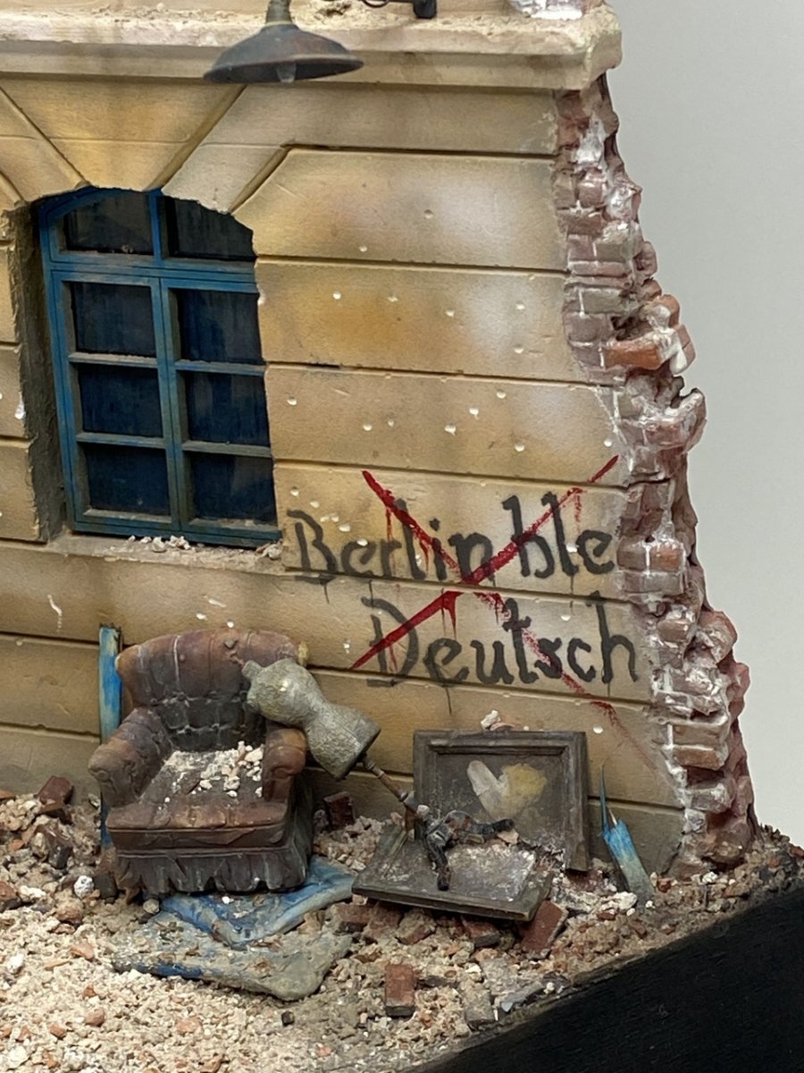 RT-Diorama 35025 Diorama-Base: German Town House 1/35 – image 8