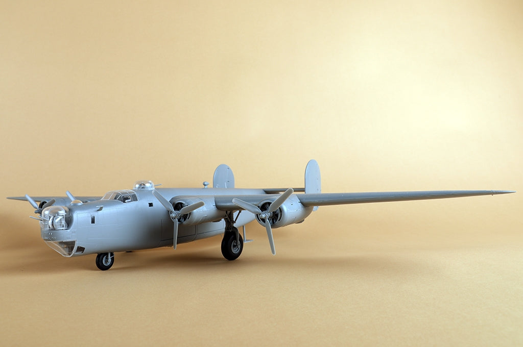 Hobby Boss 81774 Consolidated B-24J Liberator 1/48 – zdjęcie 14