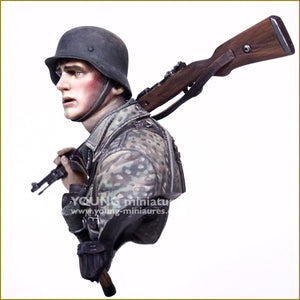 Young Miniatures YM1895 Young German Soldier WWII 1/10 – image 2