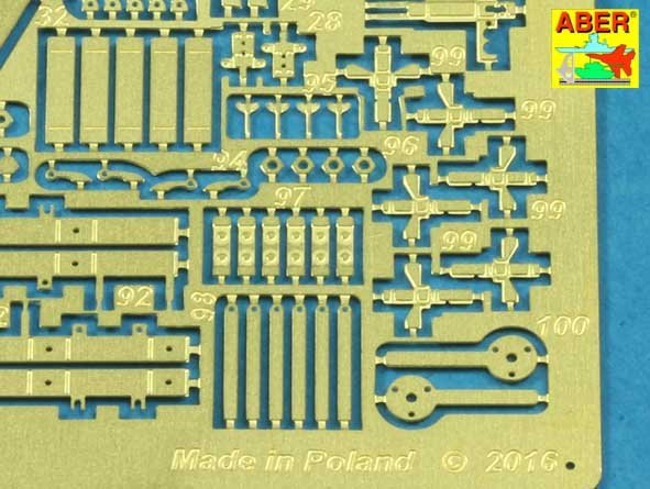 Aber 35259 Sd.Kfz.18 Pz.Kpfw.VI Ausf.E Tiger I (s.PzAbt. 501 in Tunisia) 1/35 – image 6