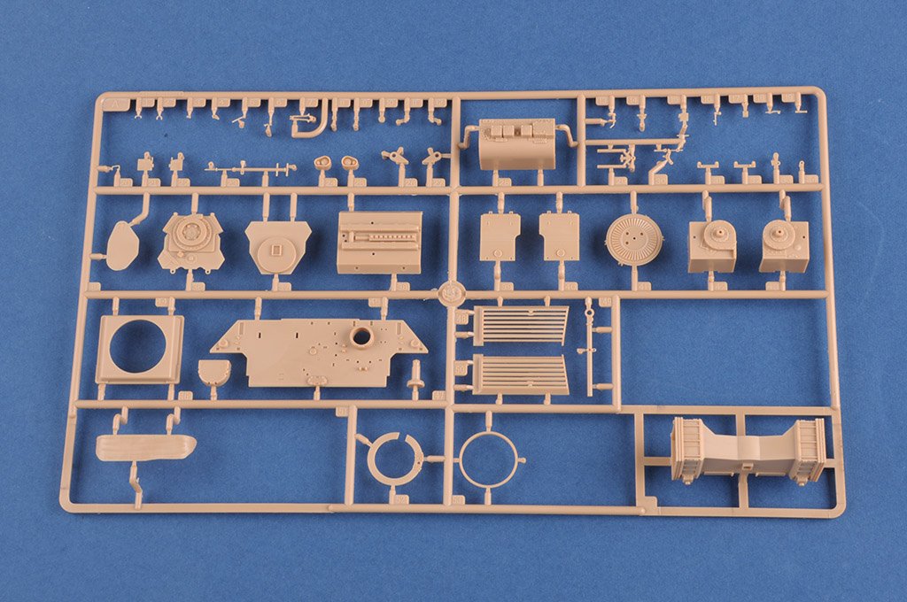 Hobby Boss 84503 Leopard C2 (Canadian MBT) 1/35 – image 7