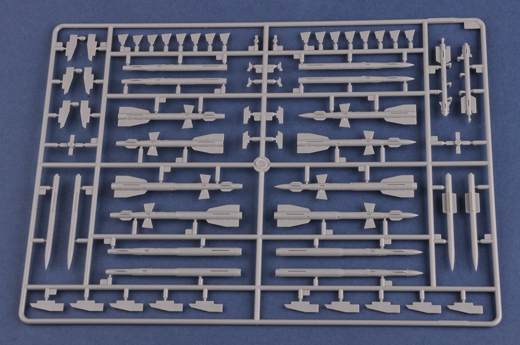 Hobby Boss 81713 Su-27UB Flanker C 1/48 – image 7