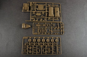 Trumpeter 01104 JIEFANG CA-30 FUEL TRUCK 1/72 – zdjęcie 3
