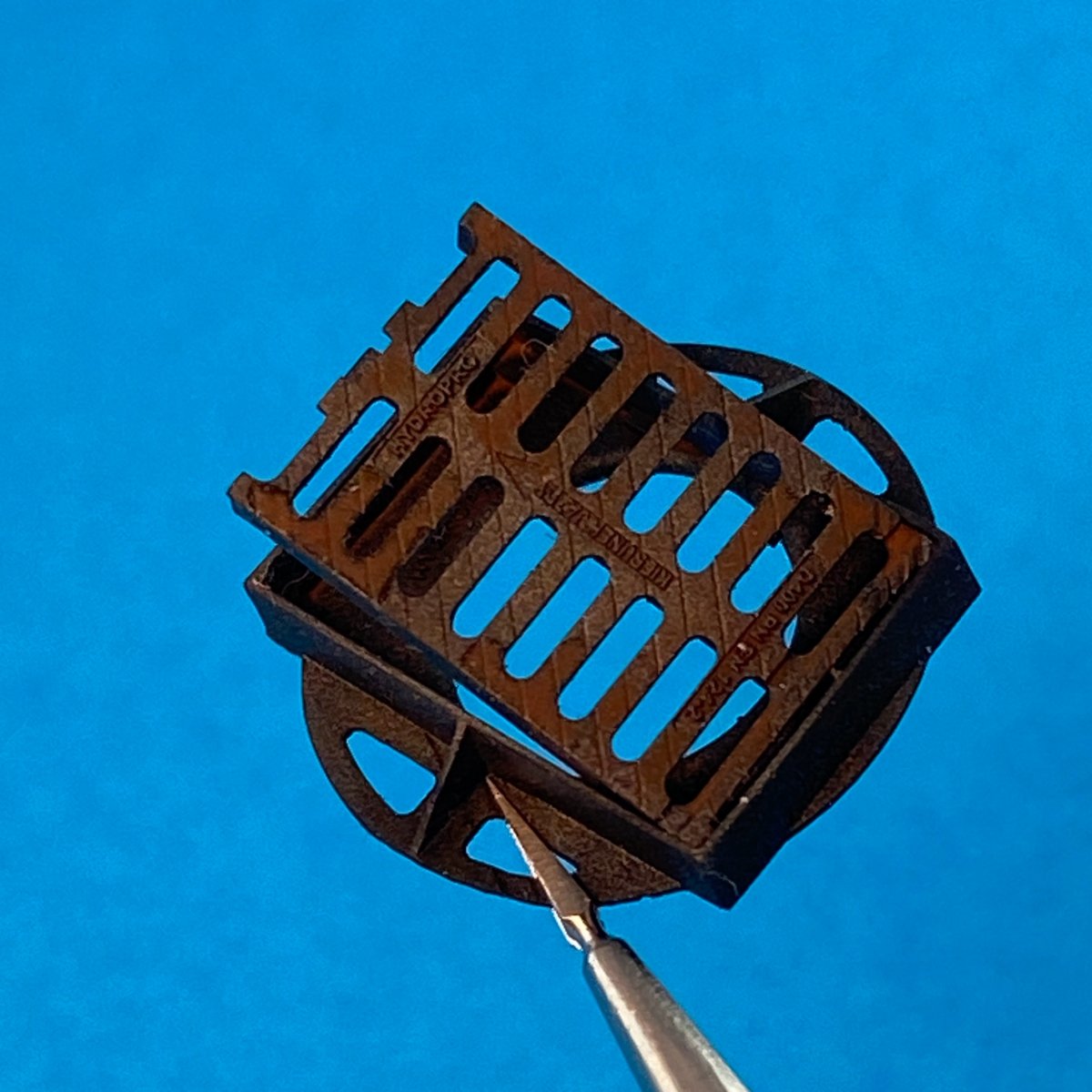 Point of no Return 3523037 Uliczna kratka ściekowa / Street drain grating 1/35 – zdjęcie 6